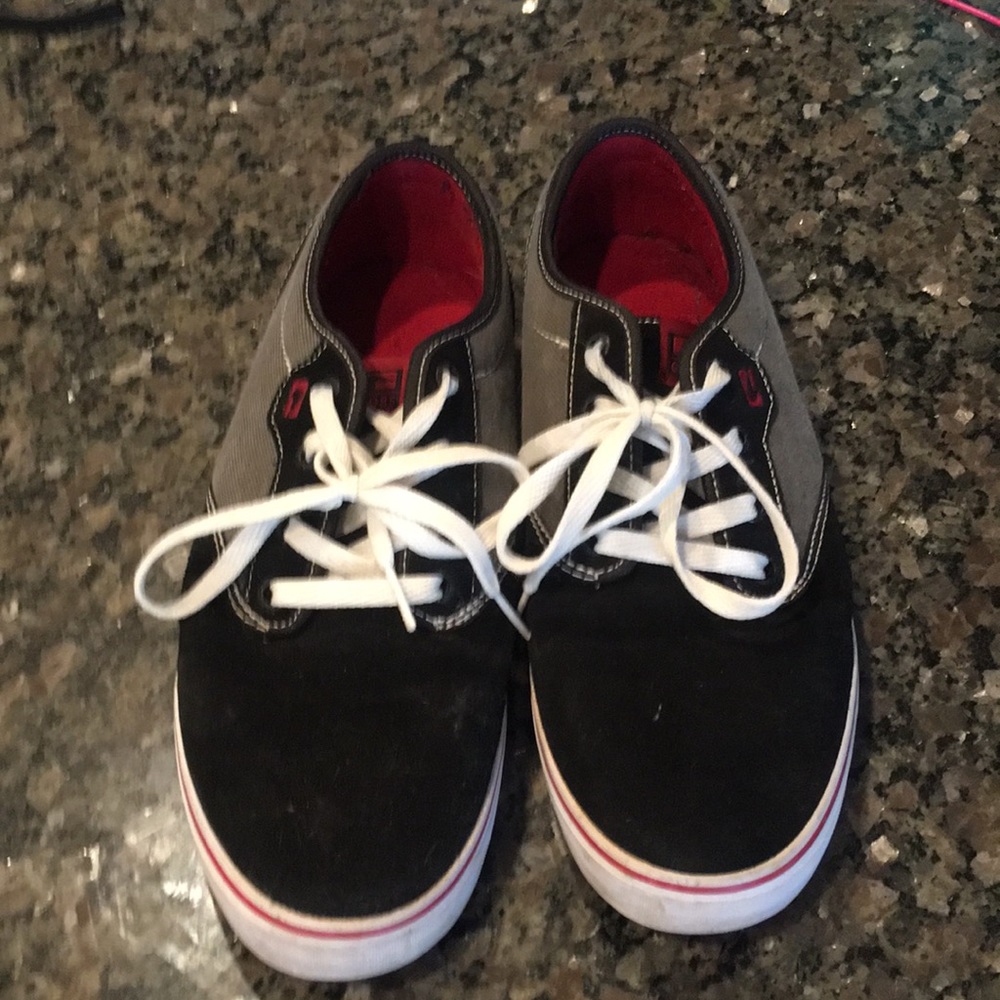 Globe shoes - Picture 2 of 4